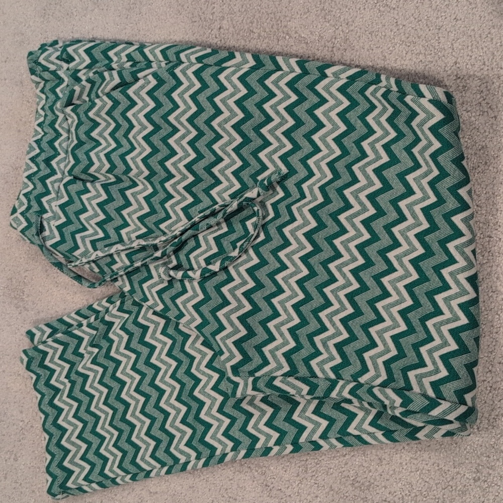 PRICE DROP! Sa Sa capris